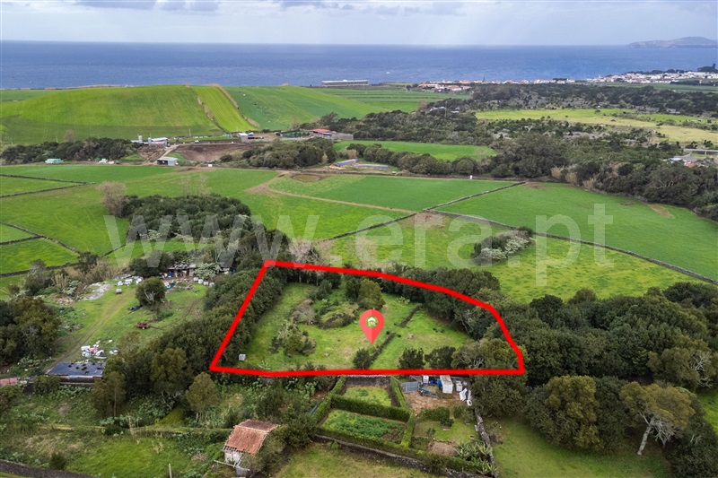 Terreno / Ponta Delgada, Fenais da Luz