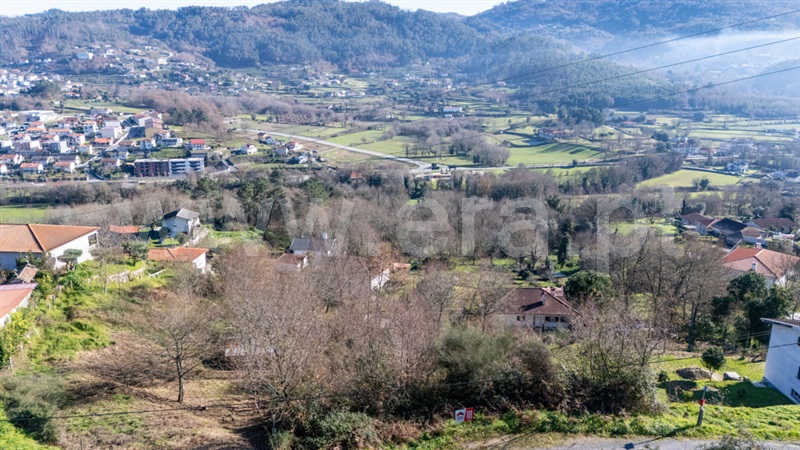 Terreno / Ponte da Barca, Nogueira