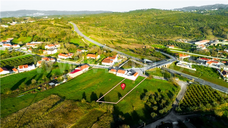 Terreno / Porto de Mós, Porto de Mós - São João Baptista e São Pedro