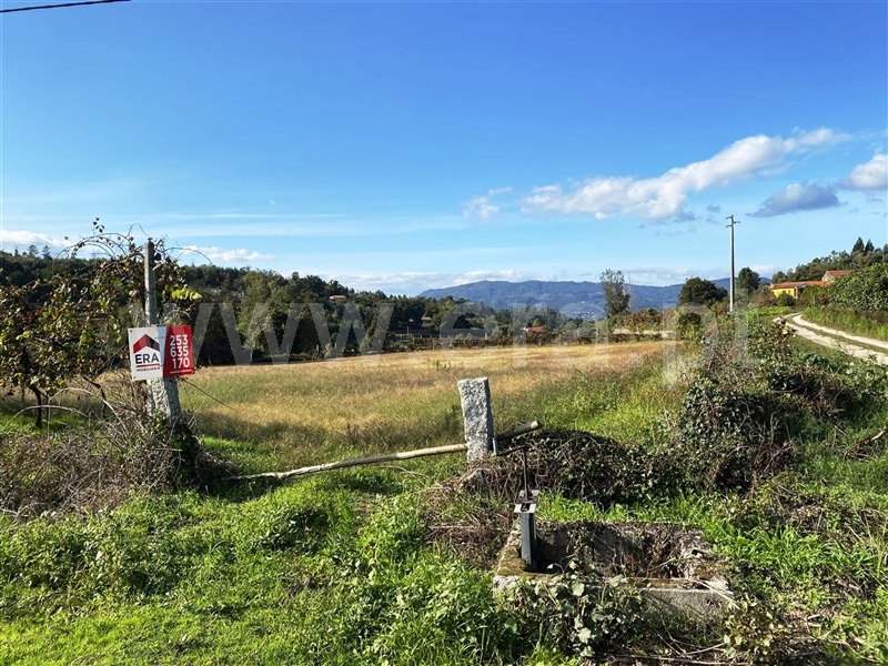 Terreno / Póvoa de Lanhoso, Geraz do Minho