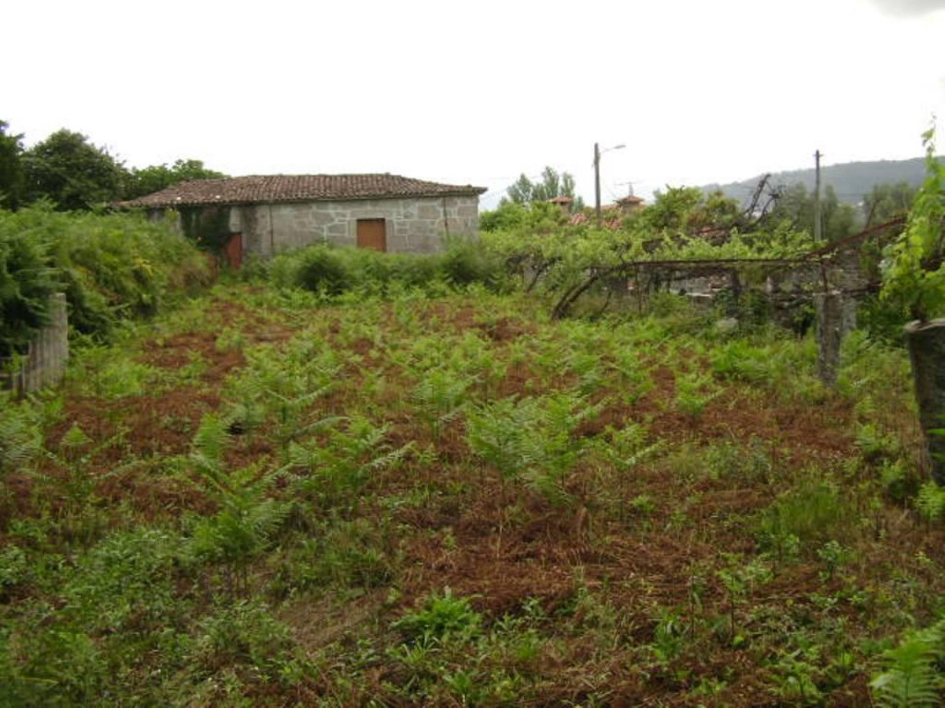 Land for sale in Póvoa de Lanhoso, Portugal — €60,000