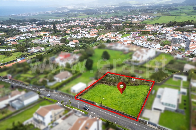 Terreno / Ribeira Grande, Pico da Pedra