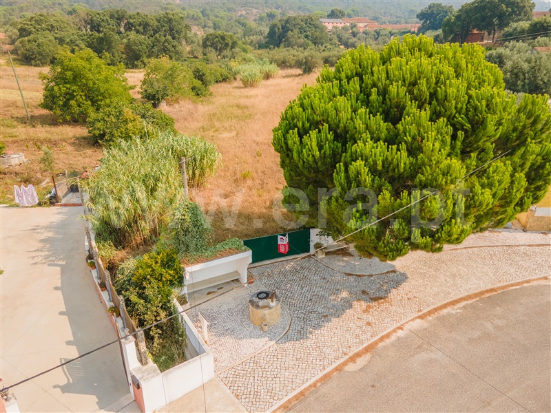 Terreno / Rio Maior, Sourões