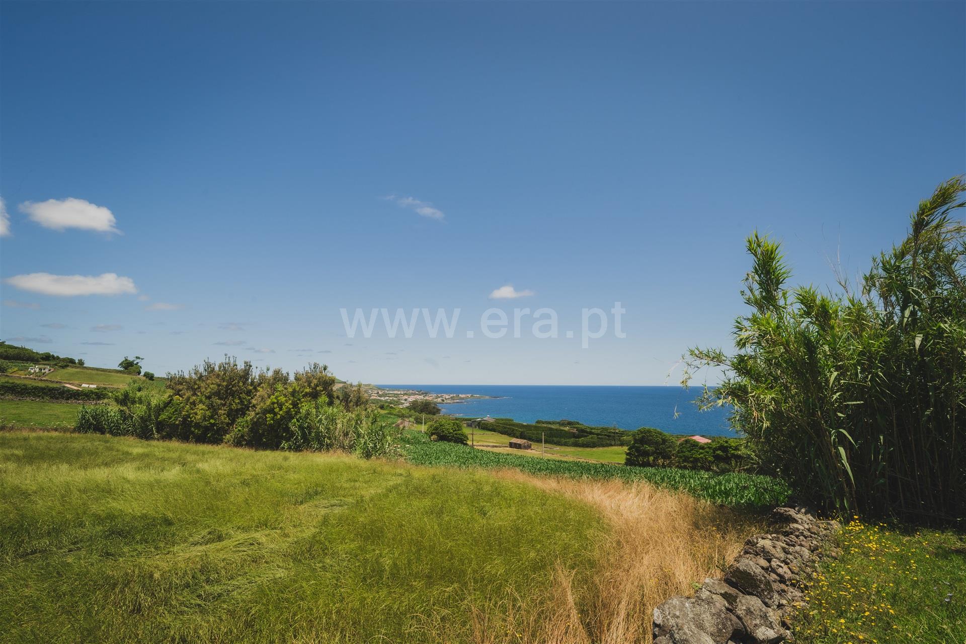 Land for sale in Angra do Heroísmo, Portugal — €147,500