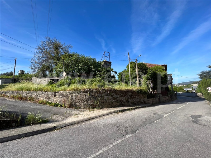 Terreno Rústico / Guimarães, Moreira de Cónegos