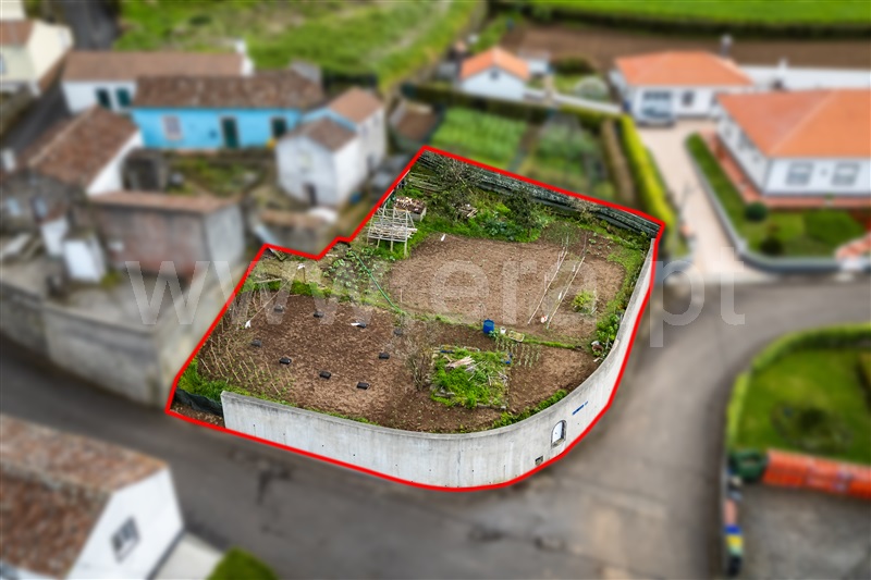 Terreno Rústico / Nordeste, Lomba da Fazenda
