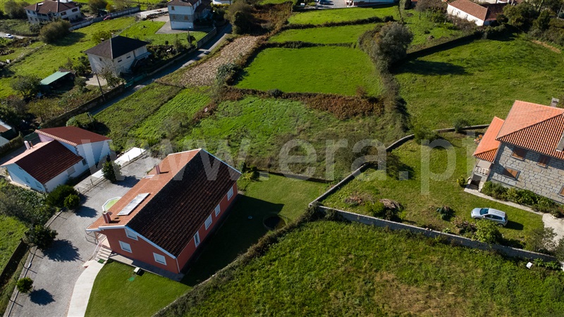 Terreno Rústico / Paredes de Coura, Insalde e Porreiras