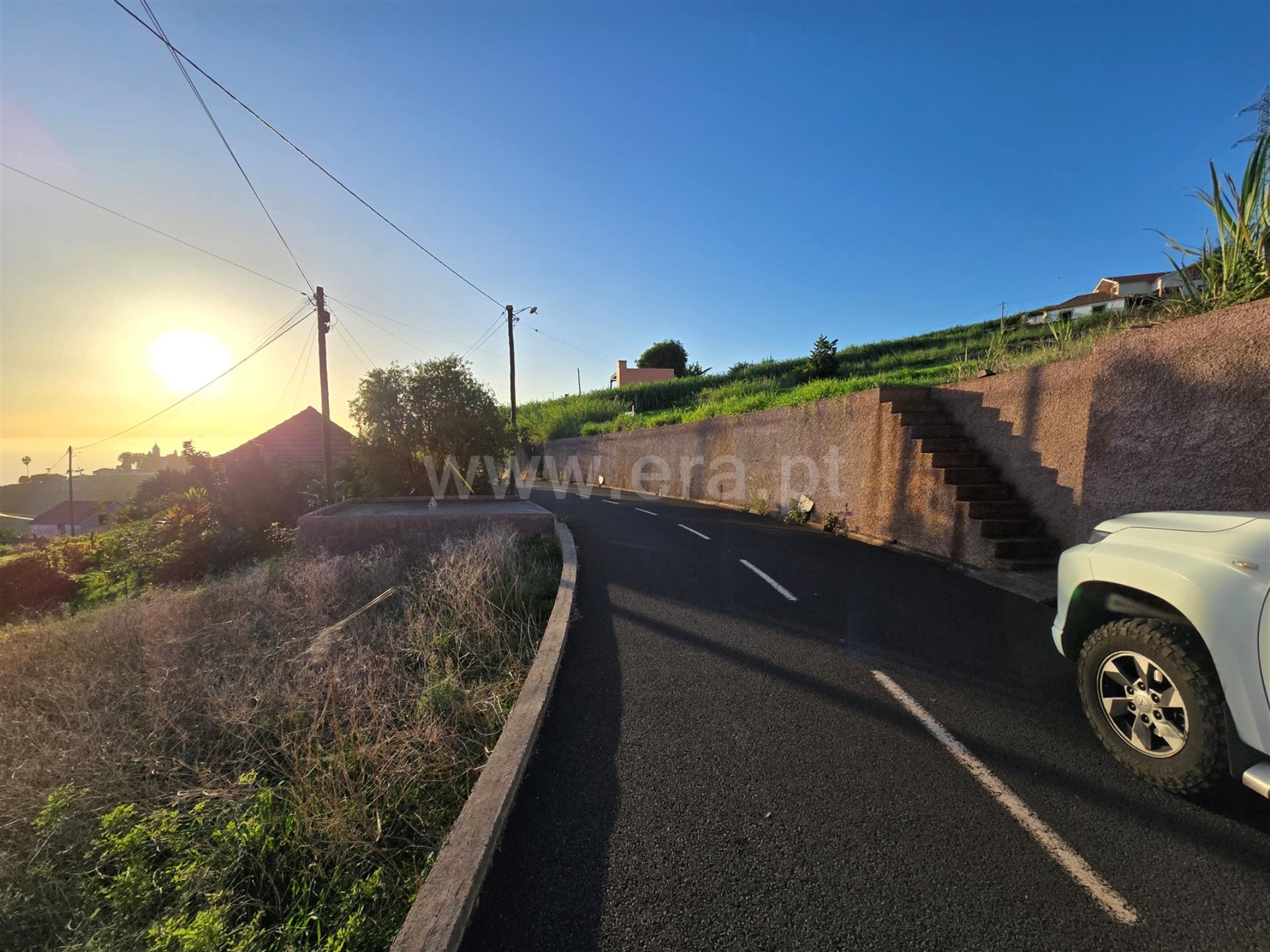 Land for sale in Ponta do Sol, Portugal — €260,000