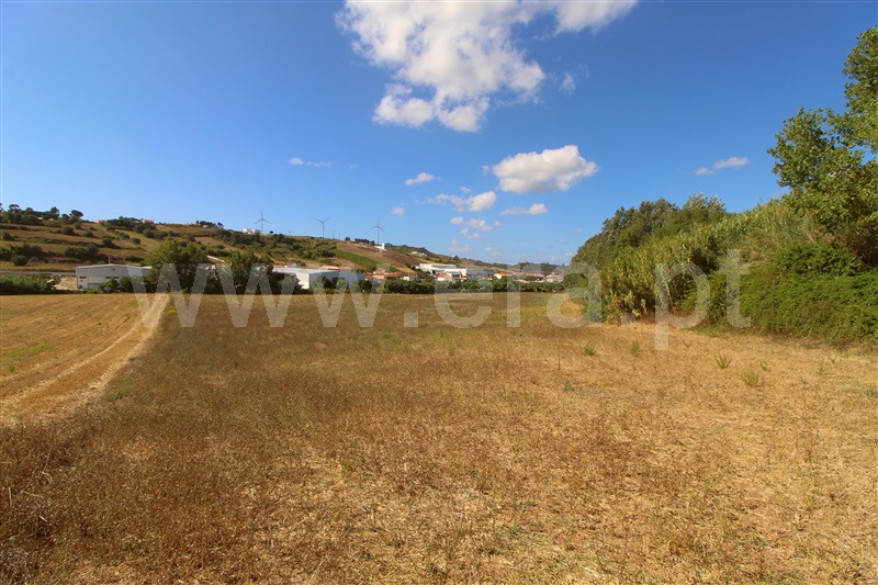 Terreno Rústico / Torres Vedras, Dois Portos e Runa