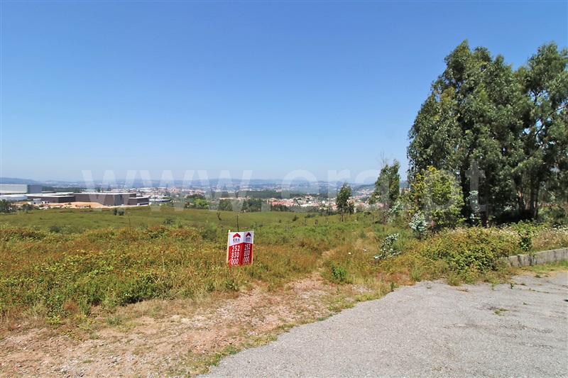 Terreno / Santo Tirso, Guimarei