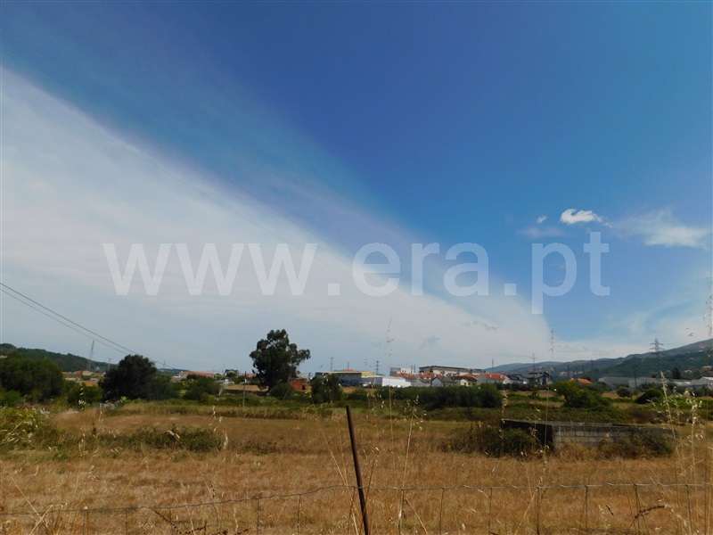 Terreno / Seia, Seia - More