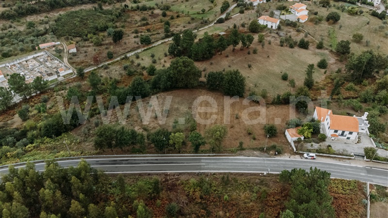 Terreno / Seia, Torrozelo e Folhadosa