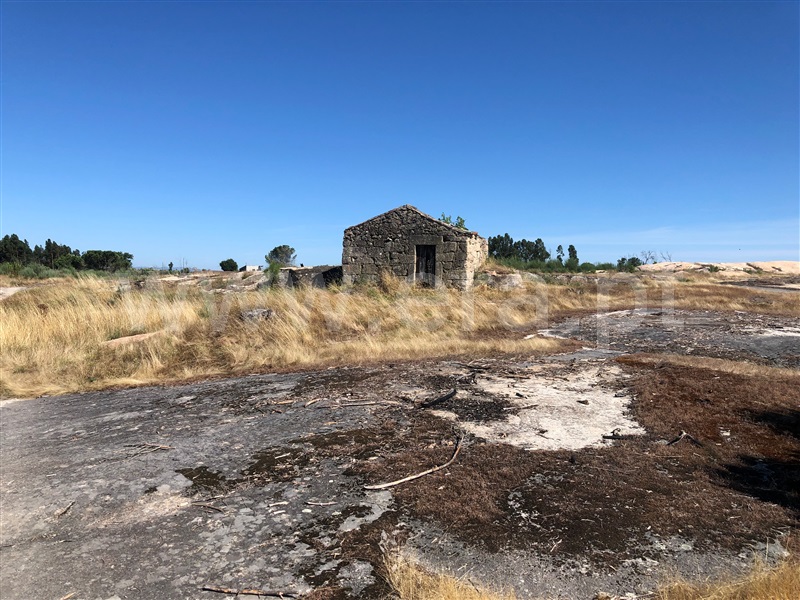 Terreno / Seia, Tourais e Lajes
