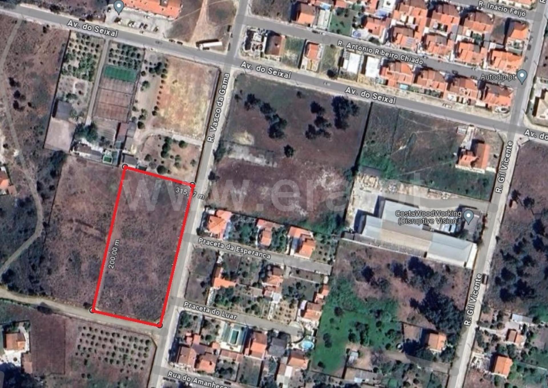 Land for sale in Seixal, Portugal — €180,000