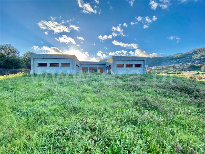 Terreno T4 / Ponte da Barca, Crasto, Ruivos e Grovelas