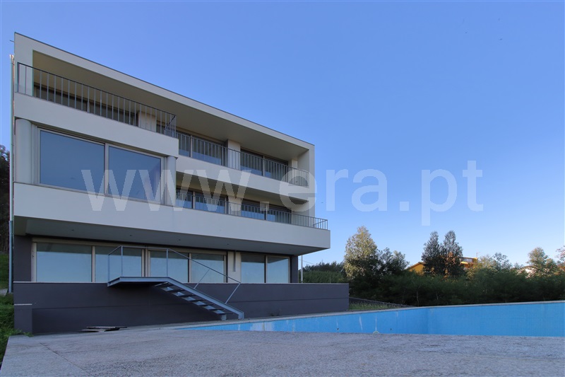 Terreno T4 / Vila Nova de Gaia, Vilar de Andorinho