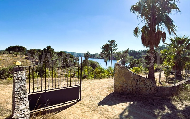 Terreno / Tomar, Serra e Junceira