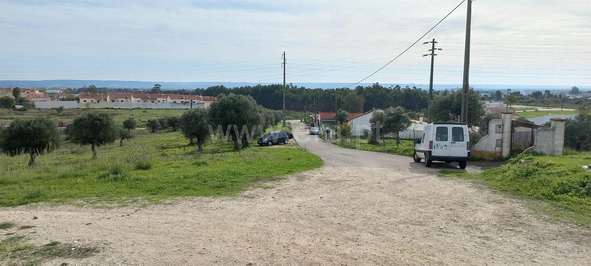 Land for sale in Torres Novas, Portugal — €372,000