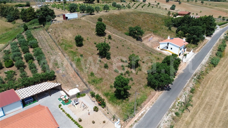 Terreno Urbano / Alenquer, Abrigada e Cabanas de Torres