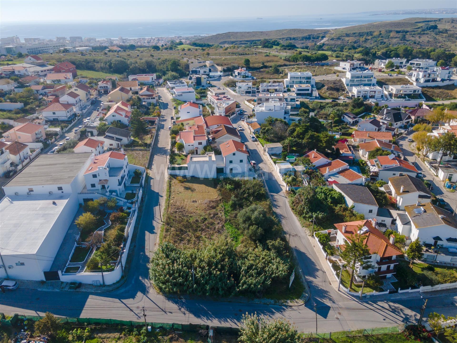 Land for sale in Almada, Portugal — €145,000