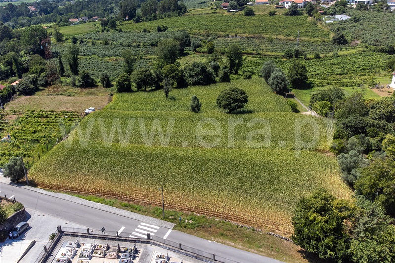 Terreno Urbano / Amares, Ferreiros, Prozelo e Besteiros