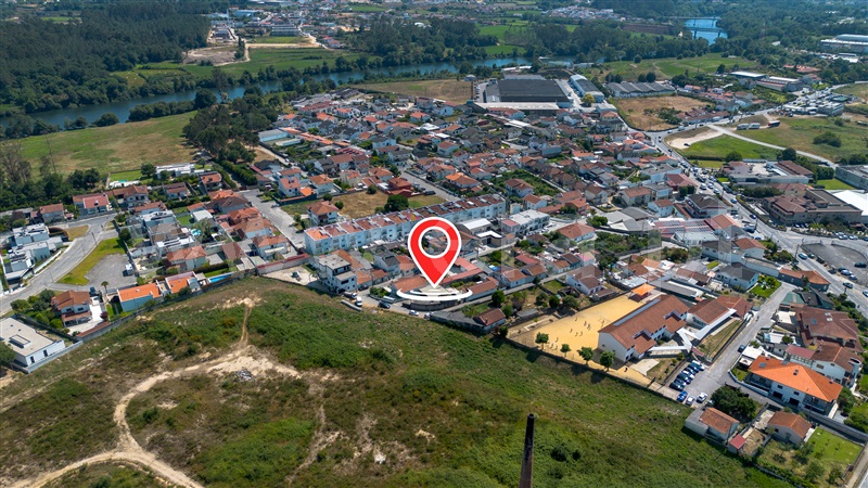 Terreno Urbano / Barcelos, Tamel (São Veríssimo)