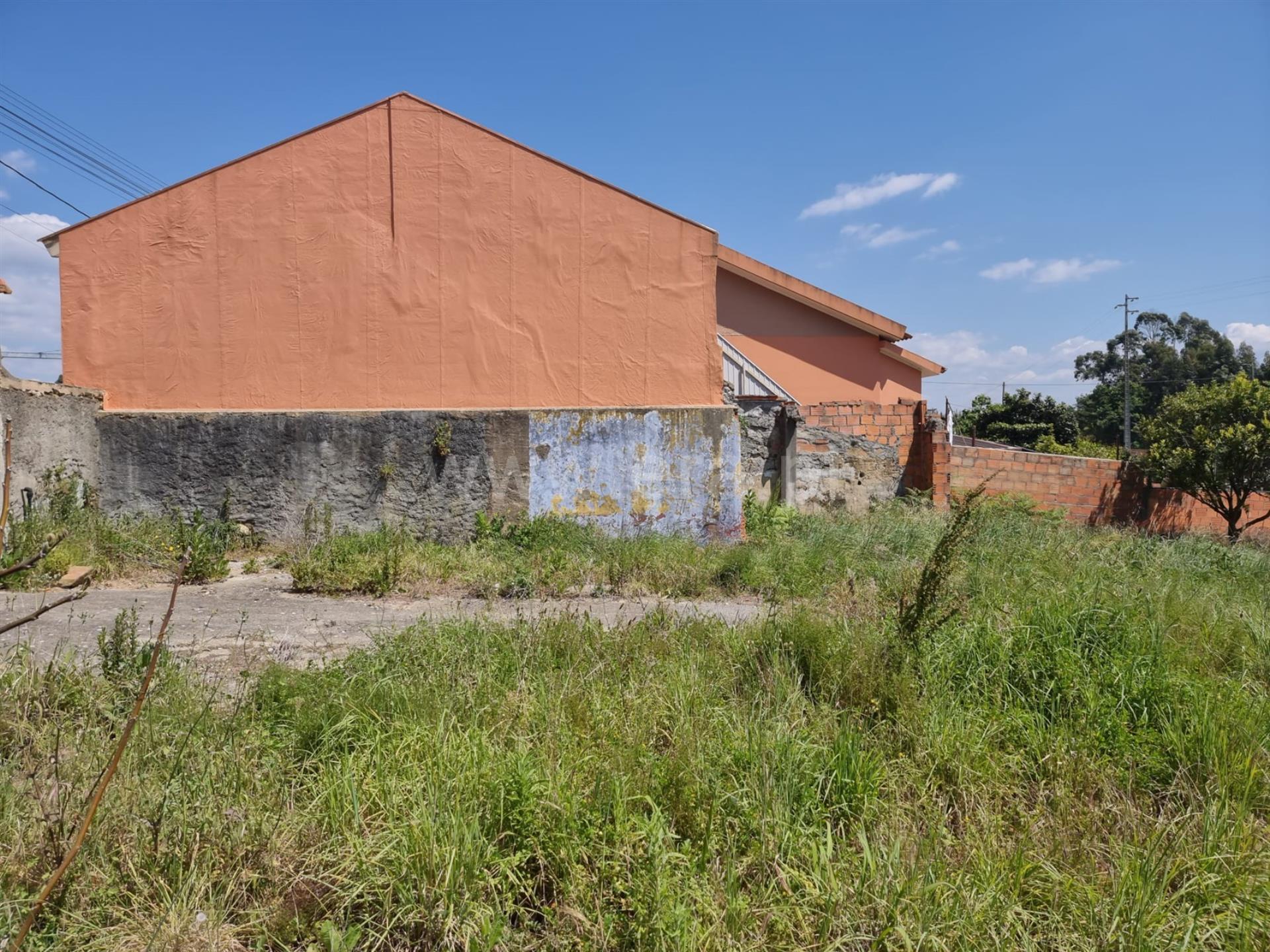 Land for sale in Estarreja, Portugal — €91,000