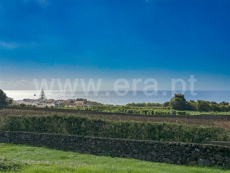 Terreno Urbano / Lagoa (São Miguel), Lagoa (Nossa Senhora do Rosário)