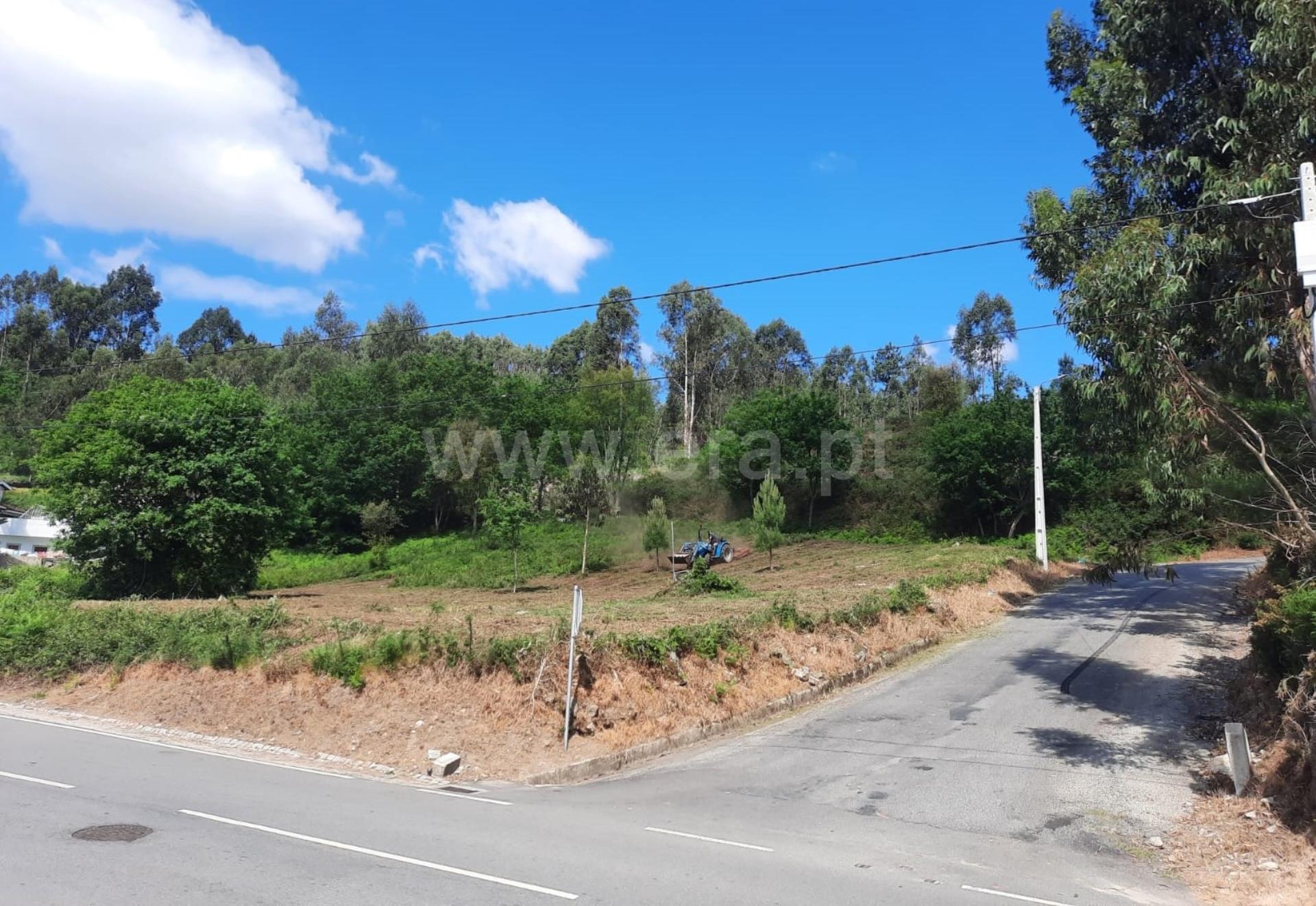 Land for sale in Lousada, Portugal — €150,000