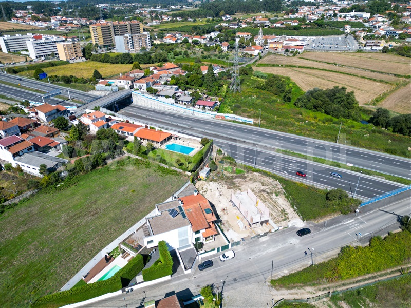 Terreno Urbano / Maia, Cidade da Maia
