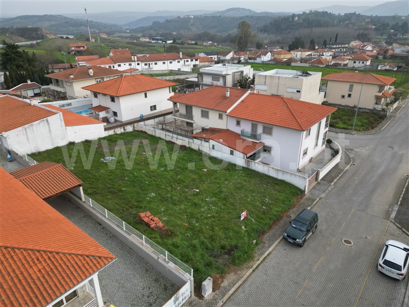 Terreno Urbano / Mirandela, Carvalhais