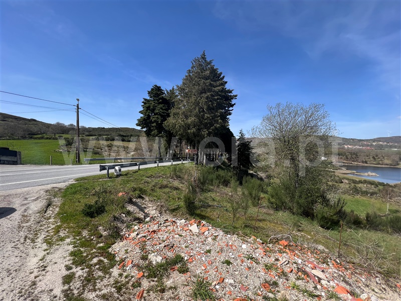 Terreno Urbano  Montalegre, Viade de Baixo e Fervidelas - 1318566 - 4