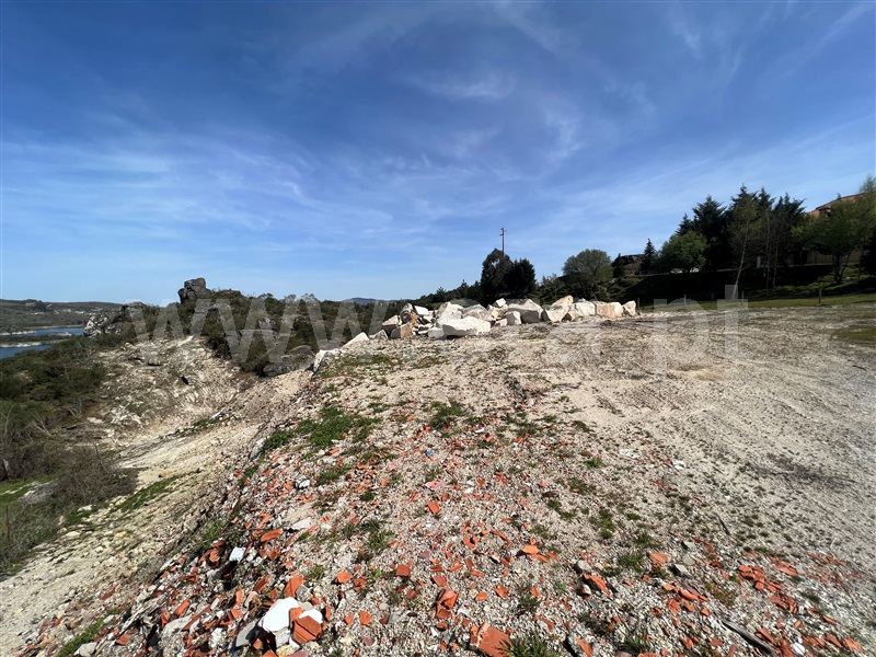Terreno Urbano  Montalegre, Viade de Baixo e Fervidelas - 1318566 - 7
