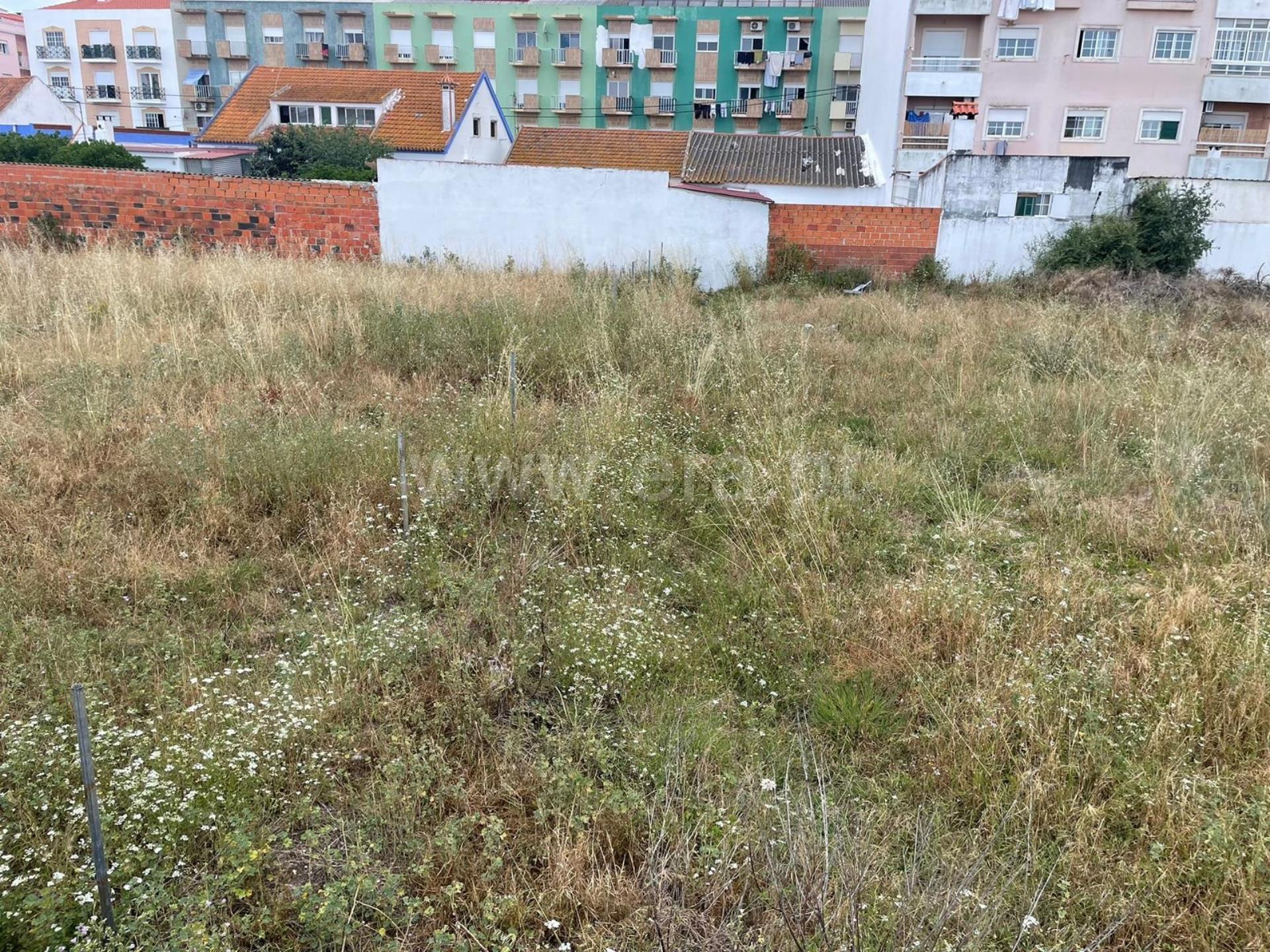 Land for sale in Palmela, Portugal — €75,000