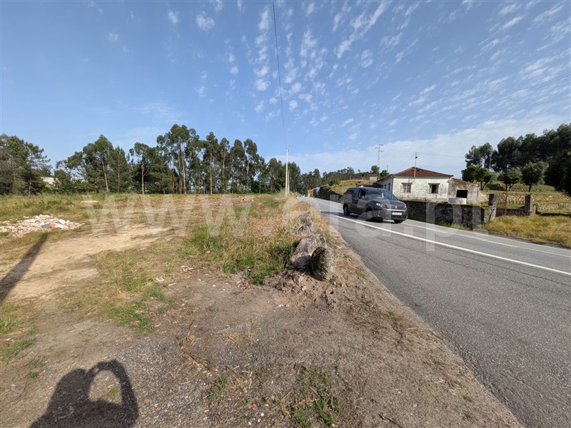 Terreno Urbano / Ponte de Lima, Ardegão, Freixo e Mato