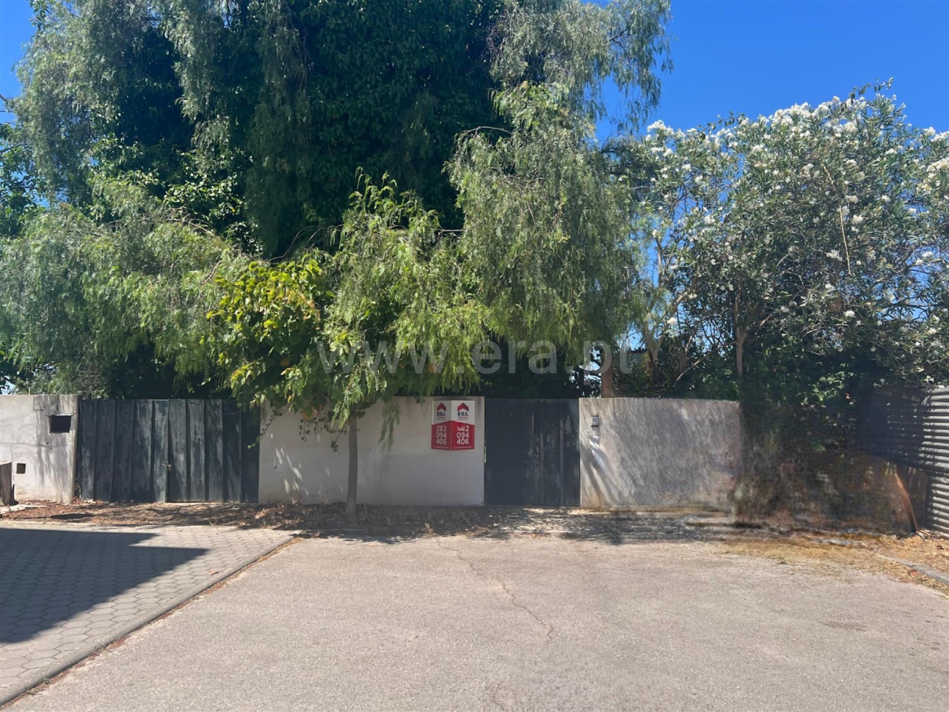 Land for sale in Portimão, Portugal — €260,000