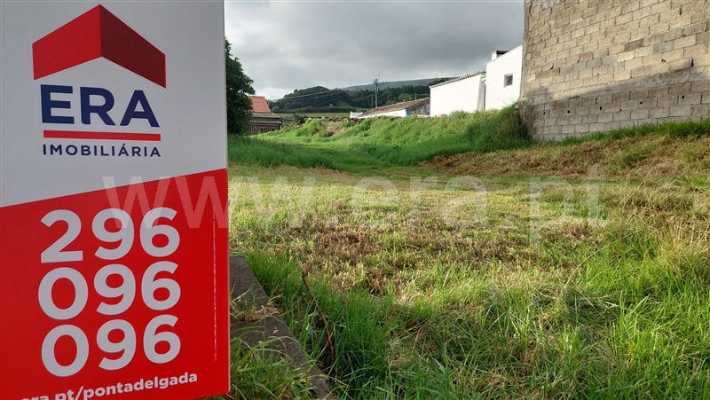 Terreno Urbano / Praia da Vitória, Fontinhas
