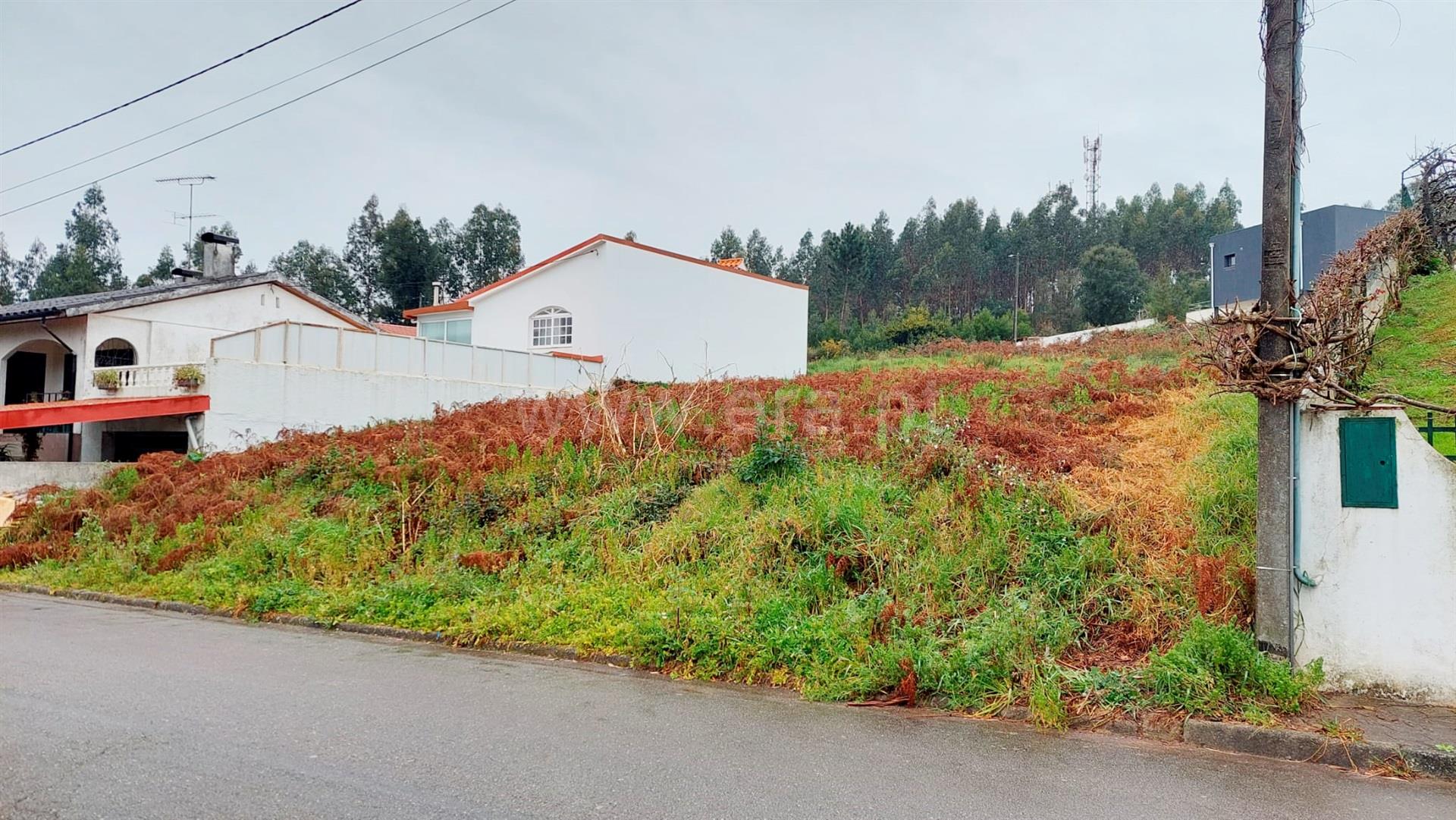 Land for sale in Santa Maria da Feira, Portugal — €98,000