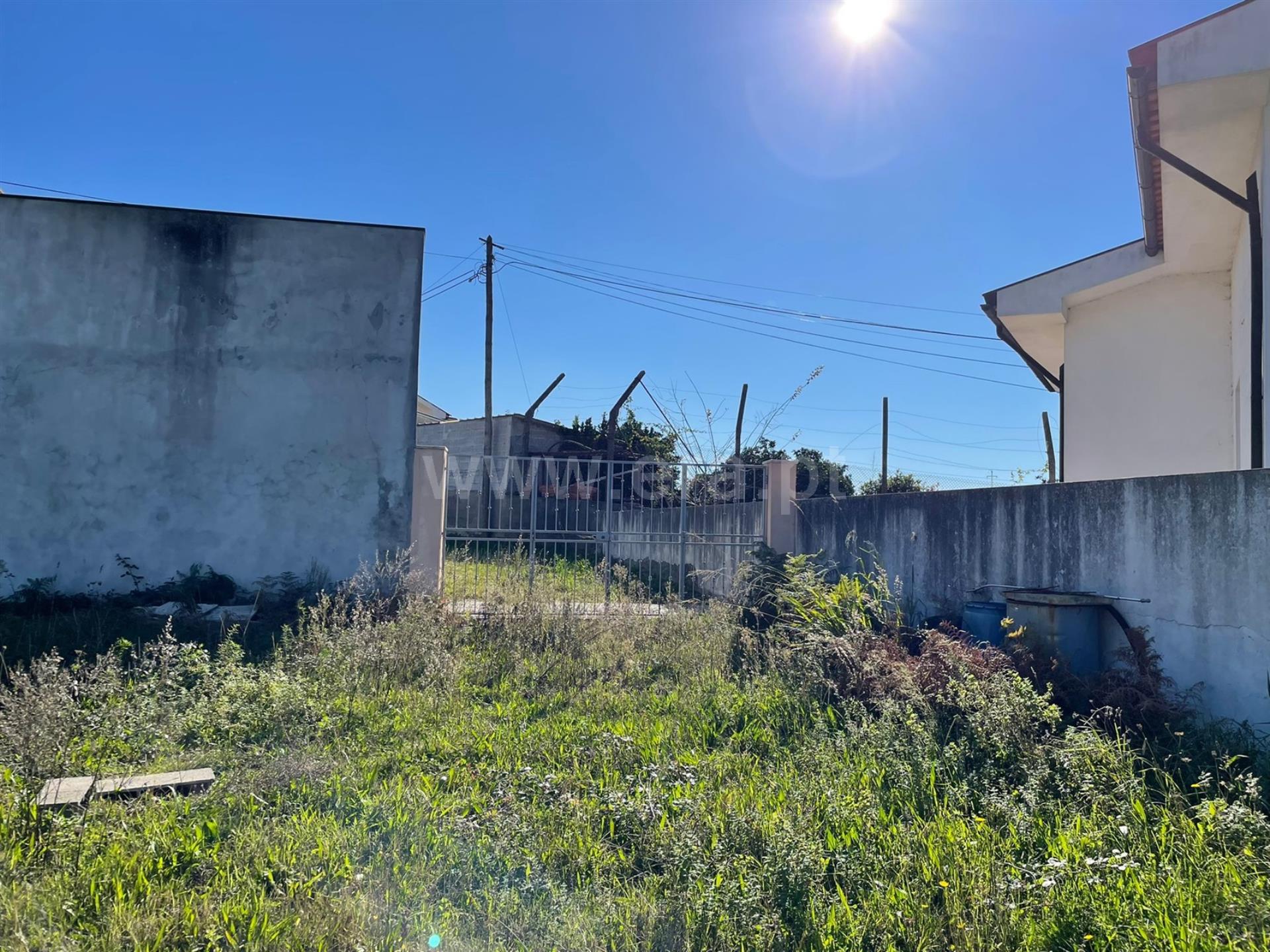 Land for sale in Santa Maria da Feira, Portugal — €75,000