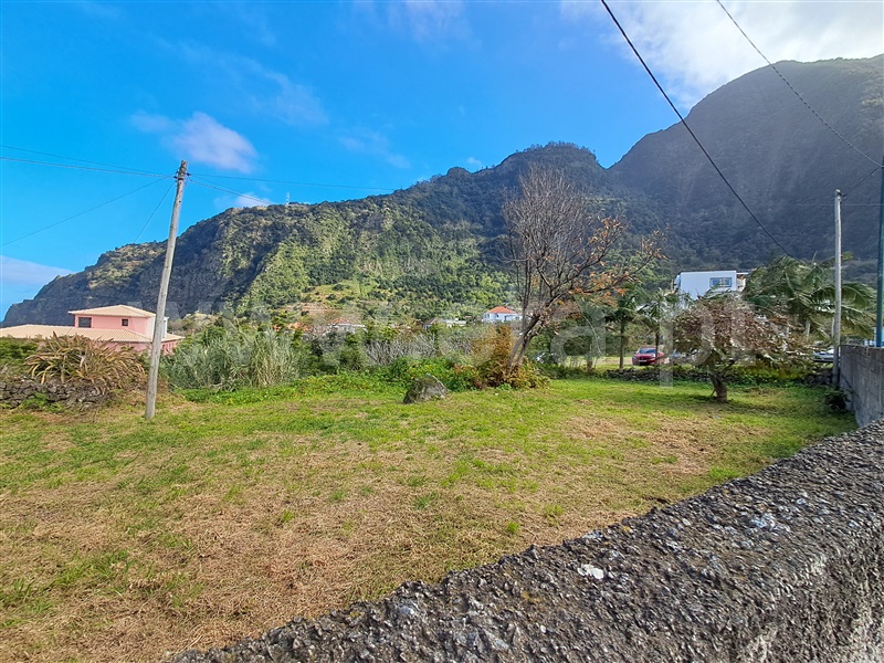 Terreno Urbano / São Vicente, Ponta Delgada