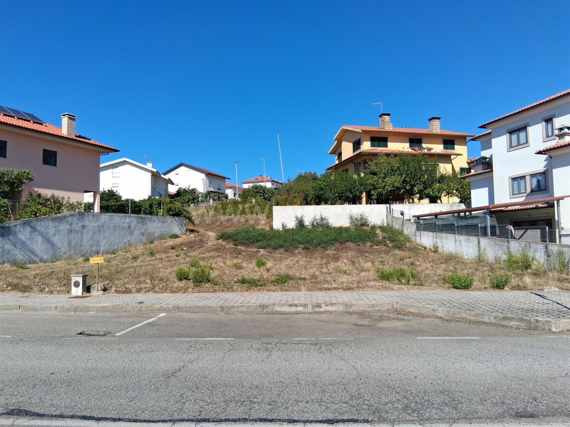 Land for sale in Seia, Portugal — €73,500