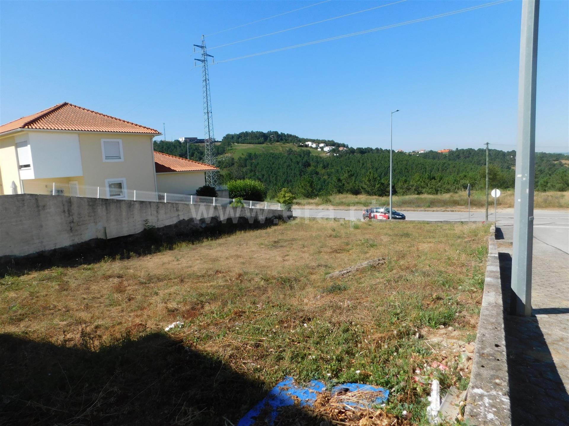 Land for sale in Seia, Portugal — €100,000