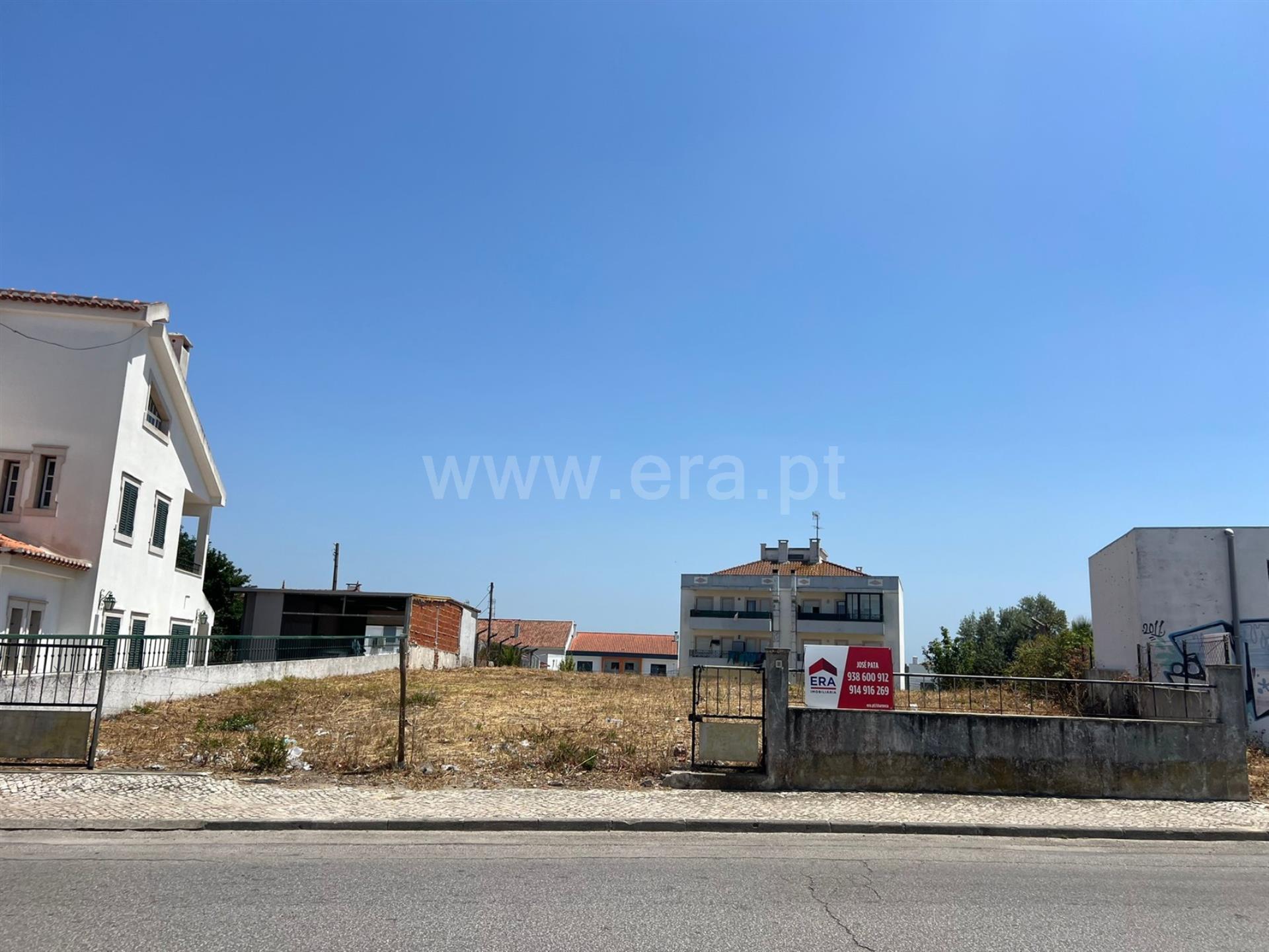 Land for sale in Seixal, Portugal — €324,900