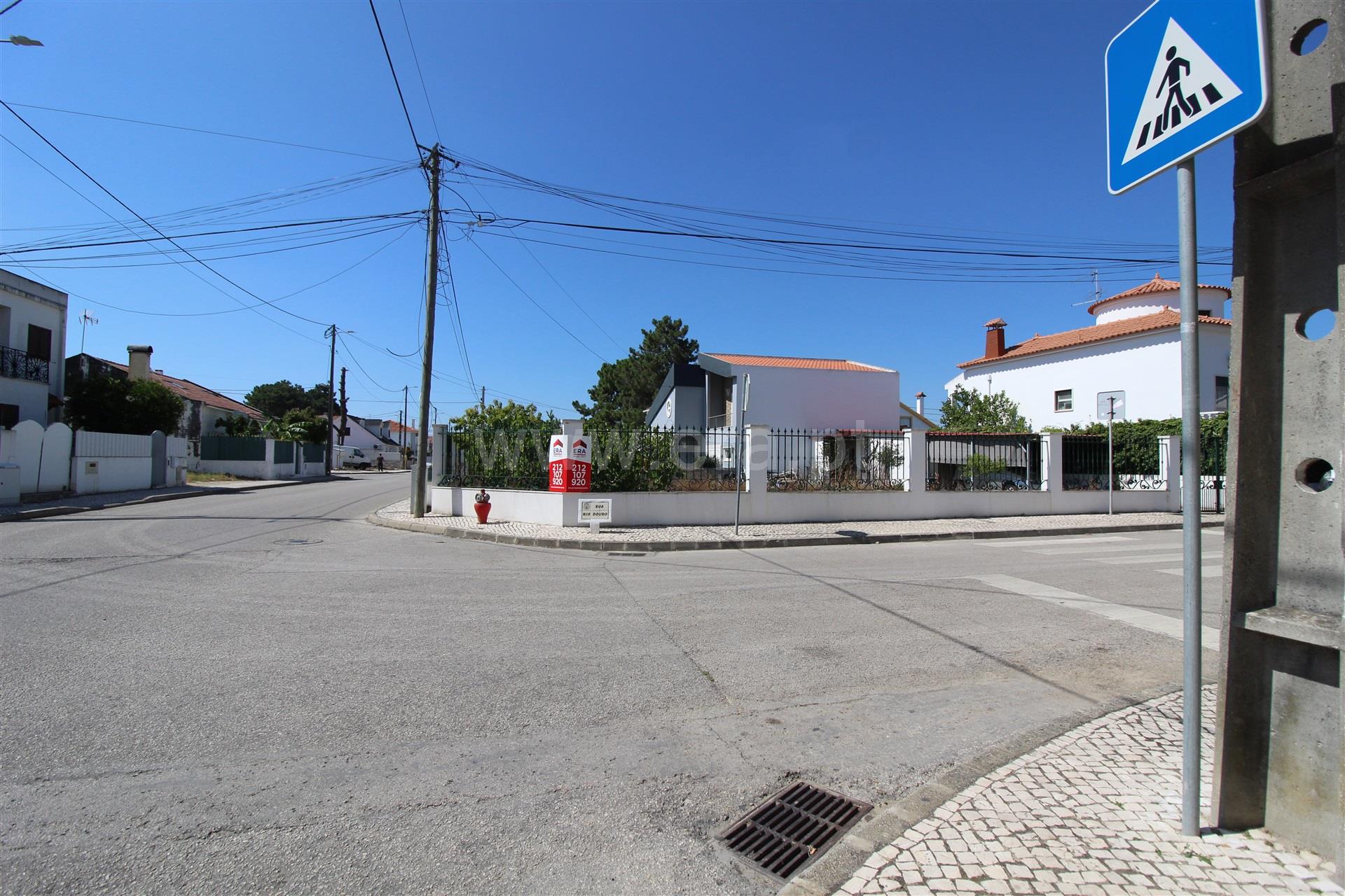 Land for sale in Sesimbra, Portugal — €120,000