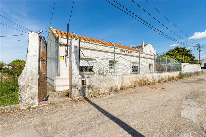 Terreno Urbano T5 / Moita, Vale da Amoreira