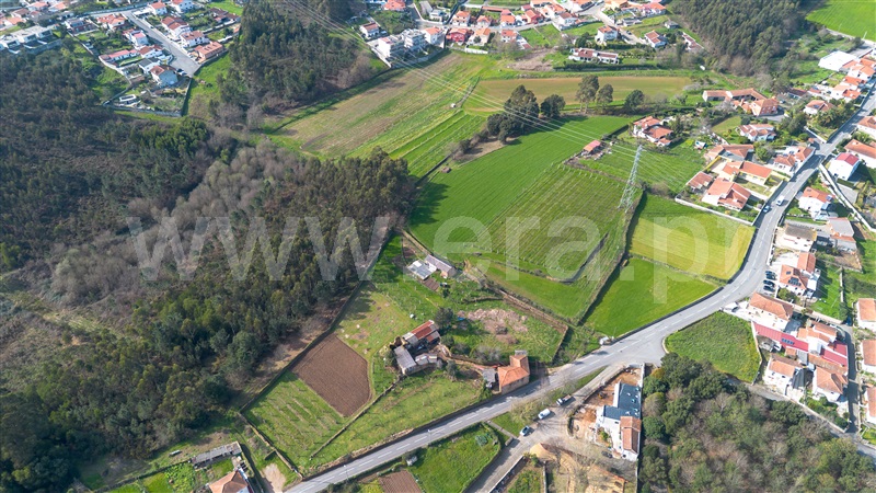 Terreno Urbano / Vila Nova de Famalicão, Lousado