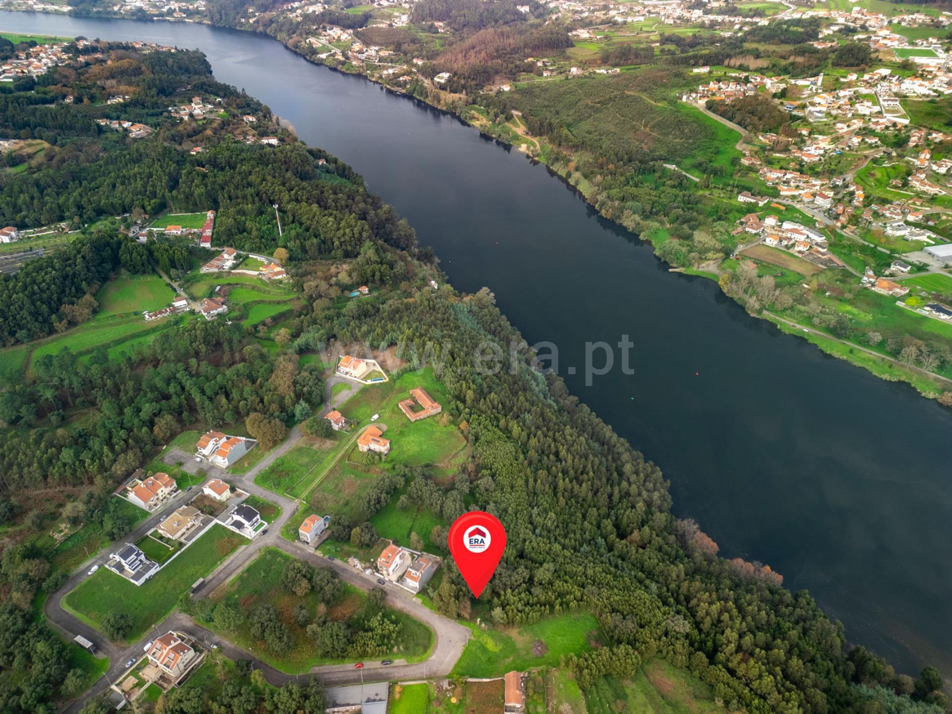 Land for sale in Vila Nova de Gaia, Portugal — €65,650
