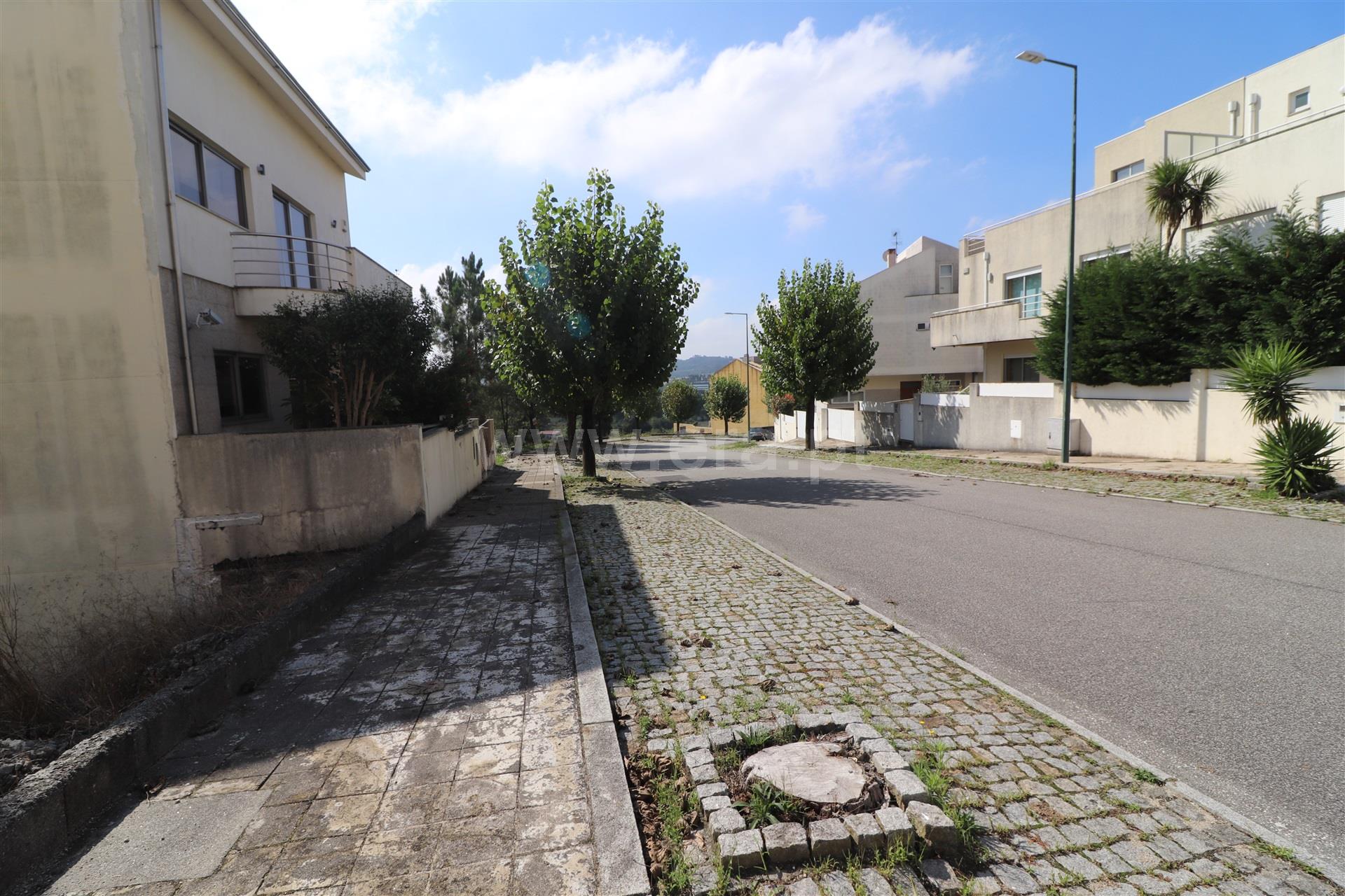 Land for sale in Valongo, Portugal — €58,000