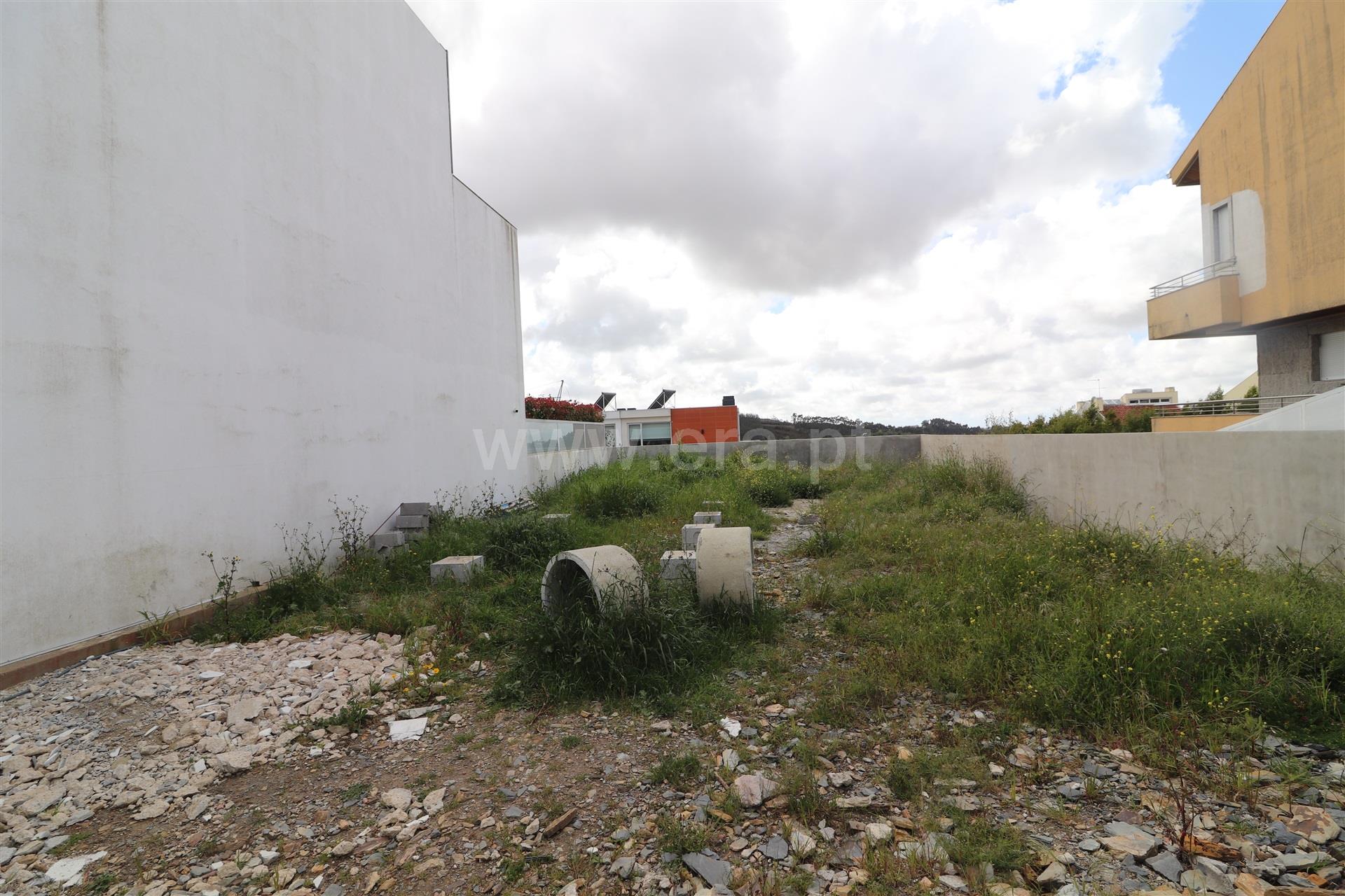 Land for sale in Valongo, Portugal — €75,000