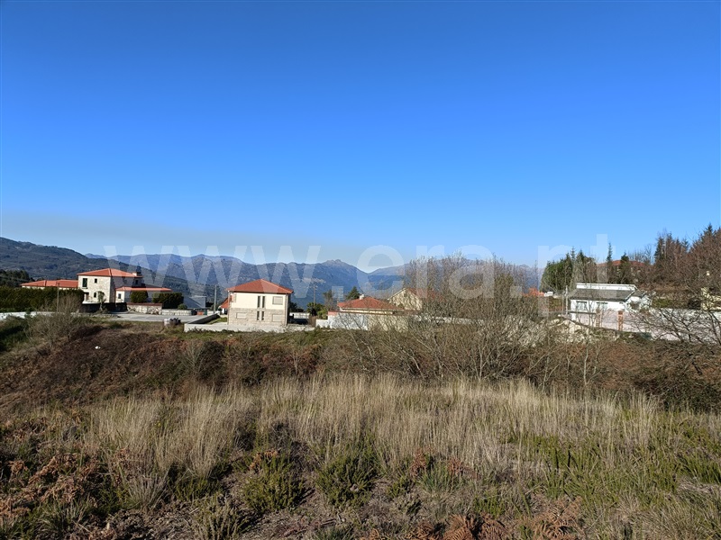 Terreno / Vieira do Minho, Caniçada e Soengas